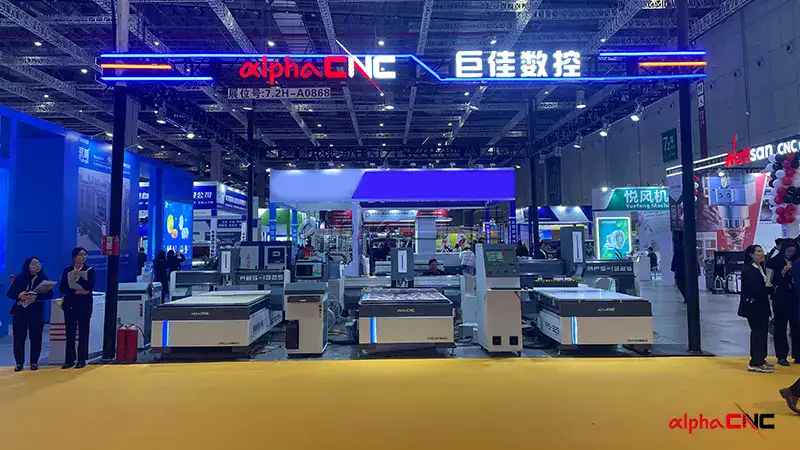 Alpha CNC router industrial cnc mdf cutting machine show