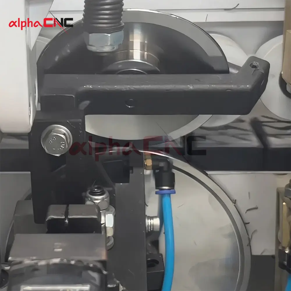 Alpha CNC Automatic Edge Banding Machine R-Scraping Function Close-Up