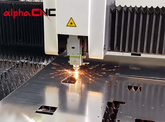 Alpha laser cutting machine for aluminum panels