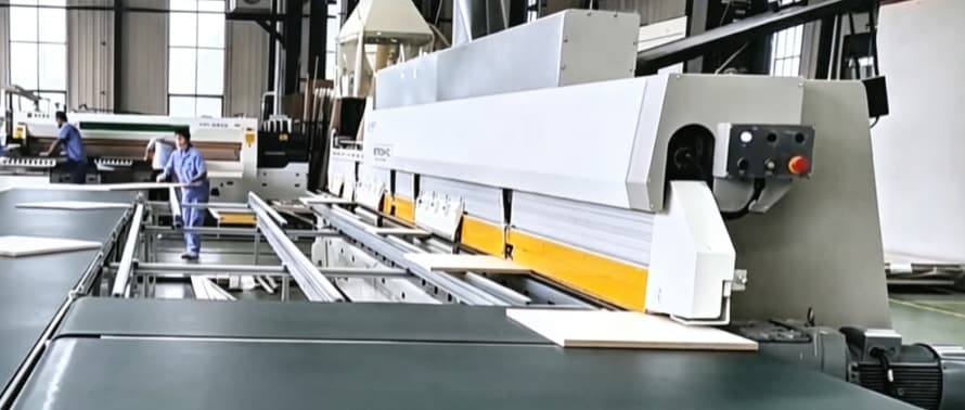 Linha de aplicação de bordas automática