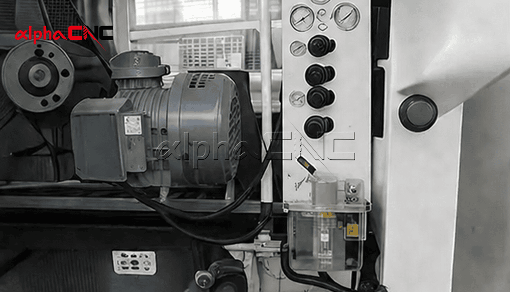 Automatic woodworking sanding machine internal detail