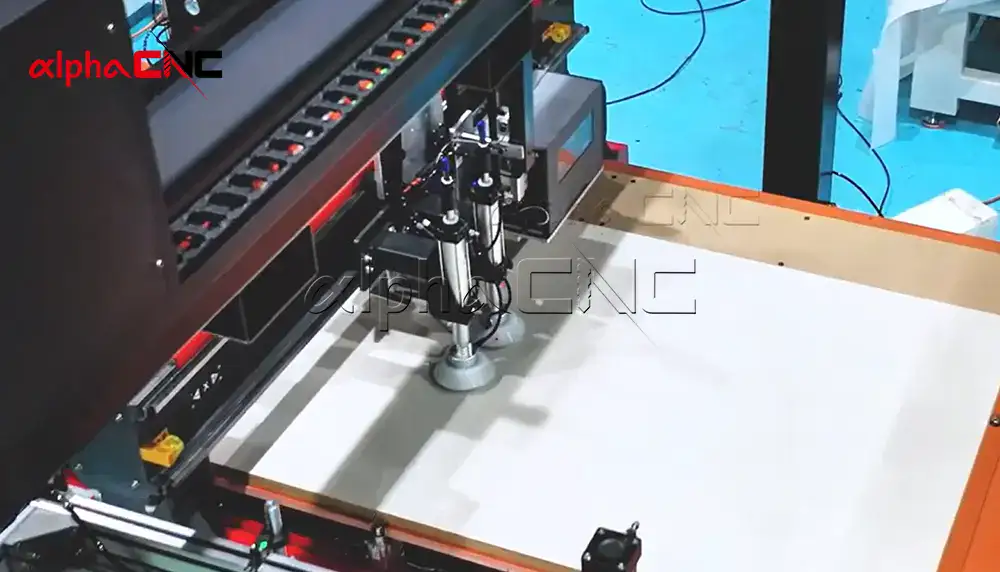 CNC nesting machine integrated feeding and labeling