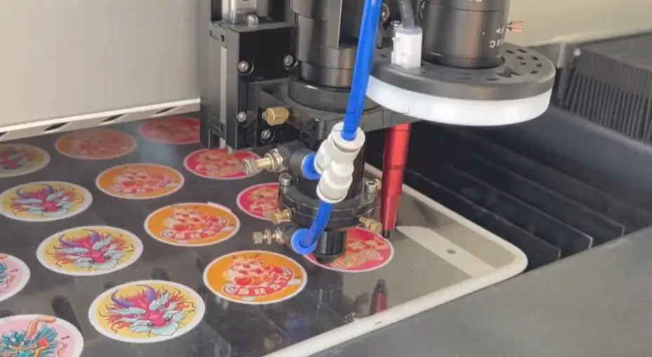 CO2 laser cutting machine for processing acrylic signs