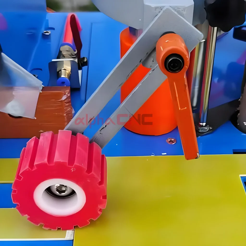 Professional trimming and polishing head attachment on the all-in-one manual edge banding machine