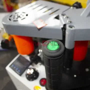 Compact and portable manual edge banding machine for small workshops