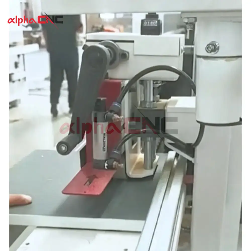 Automatic Gluing and Edge Band Feeding System