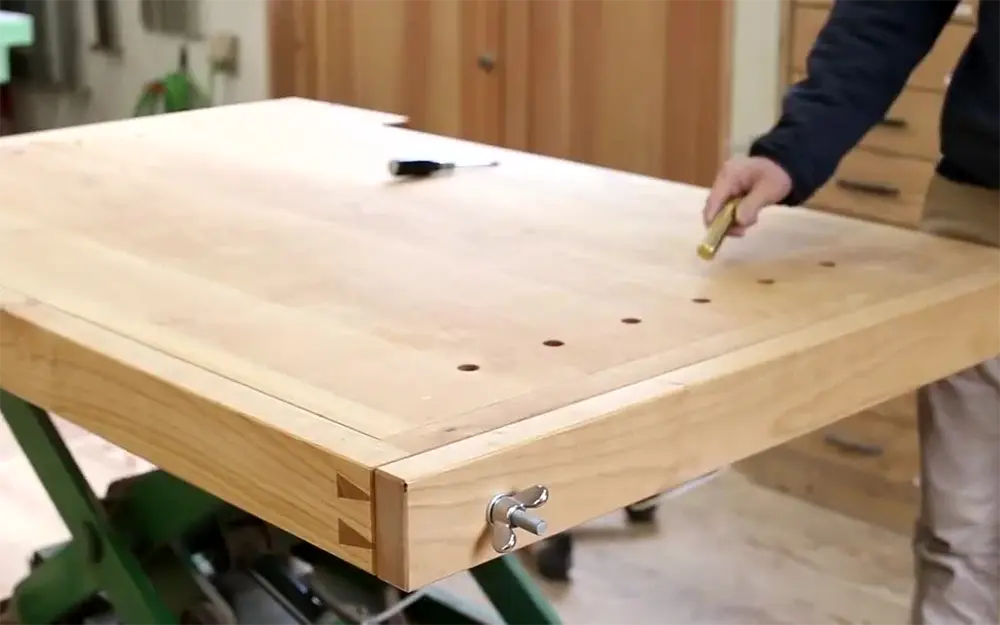 CNC wood drilling machine processing oak cabinet panel