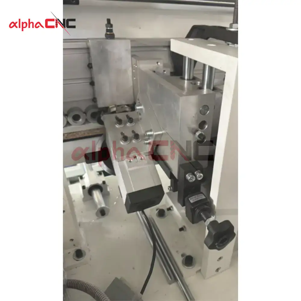 Detail shot of the fine-trimming and scraping tools on the S7 machine, which create a razor-sharp, clean edge finish.