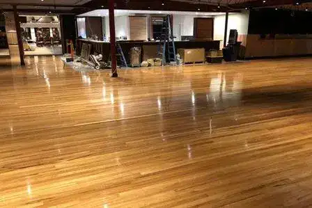 sander processe Mass-produced polished wood flooring