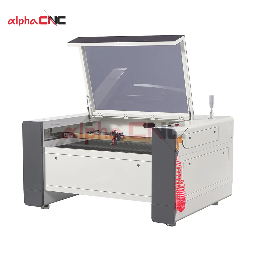 Side-Operation-View-of-CO2-Laser-Engraving-Machine