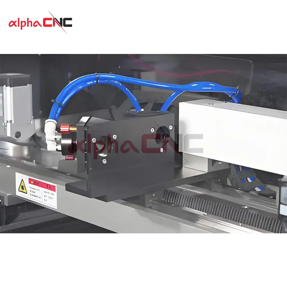 Diagram of constant laser beam path technology in a CO2 laser cutter, ensuring uniform cutting power and clean edges on acrylic and wood