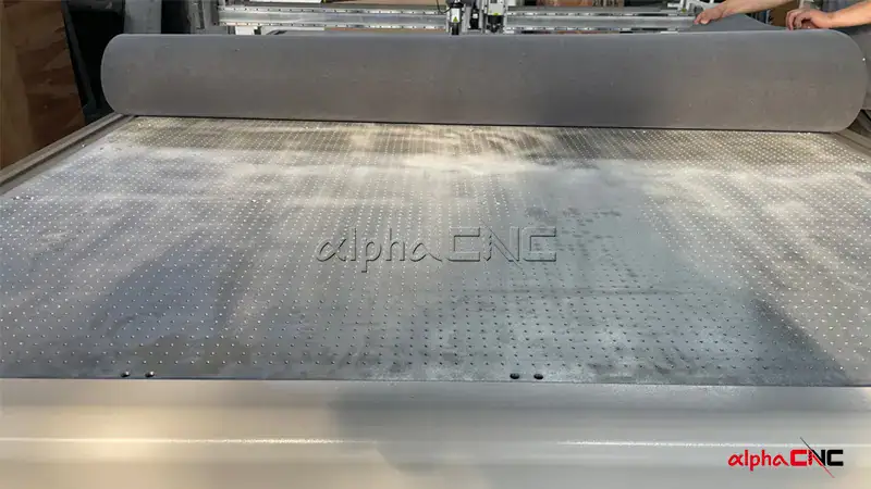 Vacuum adsorption table