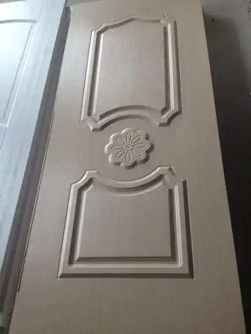 Wooden cabinet door with carved pattern – CNC finished