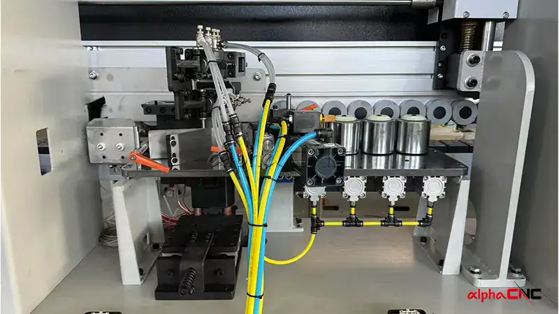 edge banding machine edge band feeding and pressing